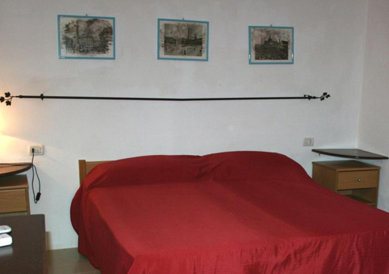Tenuta Conte Ruggero Santa Domenica  Zewnętrze zdjęcie